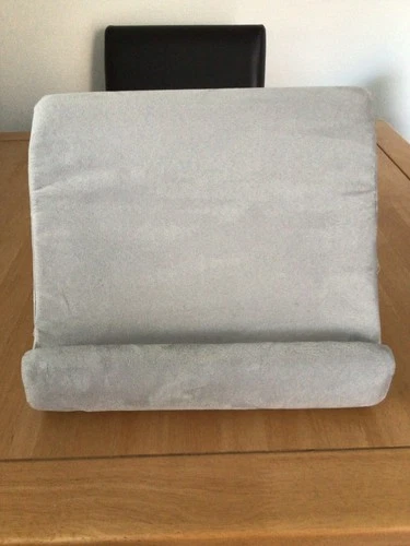 JML Pill-O-Pad, 3 different viewing angles, ideal for iPad or book, hardly used