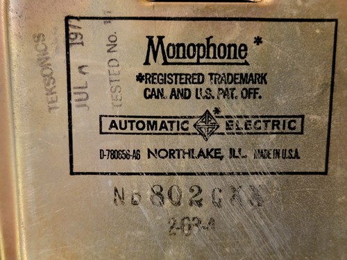 1970er Jahre braun Monophon und weiß GTE Telefone zwei. Gereinigt. - Bild 20 von 24