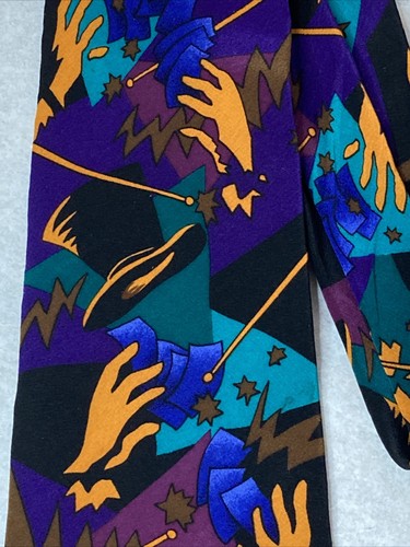 The Beatles MEN'S TIE PURPLE/MAGICAL MYSTERY TOUR W: 4" L: 55" - Picture 3 of 9