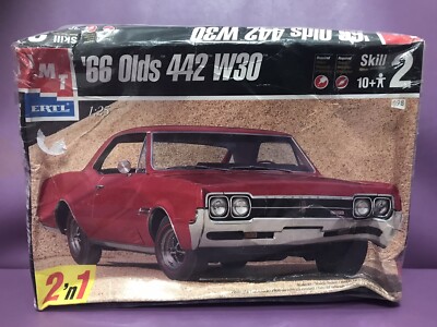 AMT ERTL '66 Olds 442 W30 Car 2 in 1 Stock Or Custom Model Kit 1:25 NEW SEALED