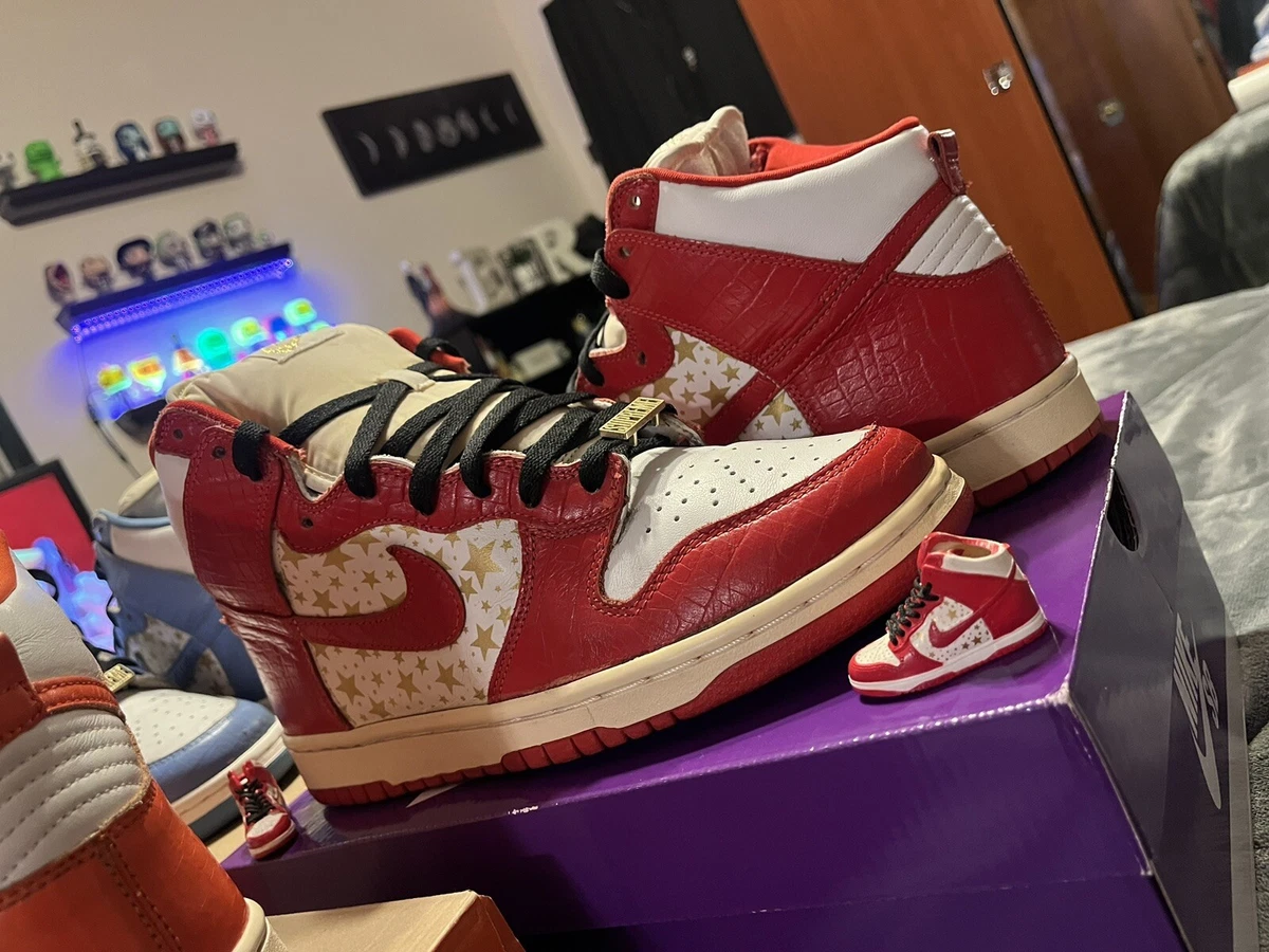 Size 10.5 - Nike SB Dunk High Pro x Supreme Red 2003