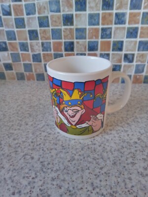 DER GLÖCKNER VON NOTRE DAME WALT DISNEY OFFIZIELLE TASSE 1996 STL 8 CM DURCHMESSER 9 CM HOCH