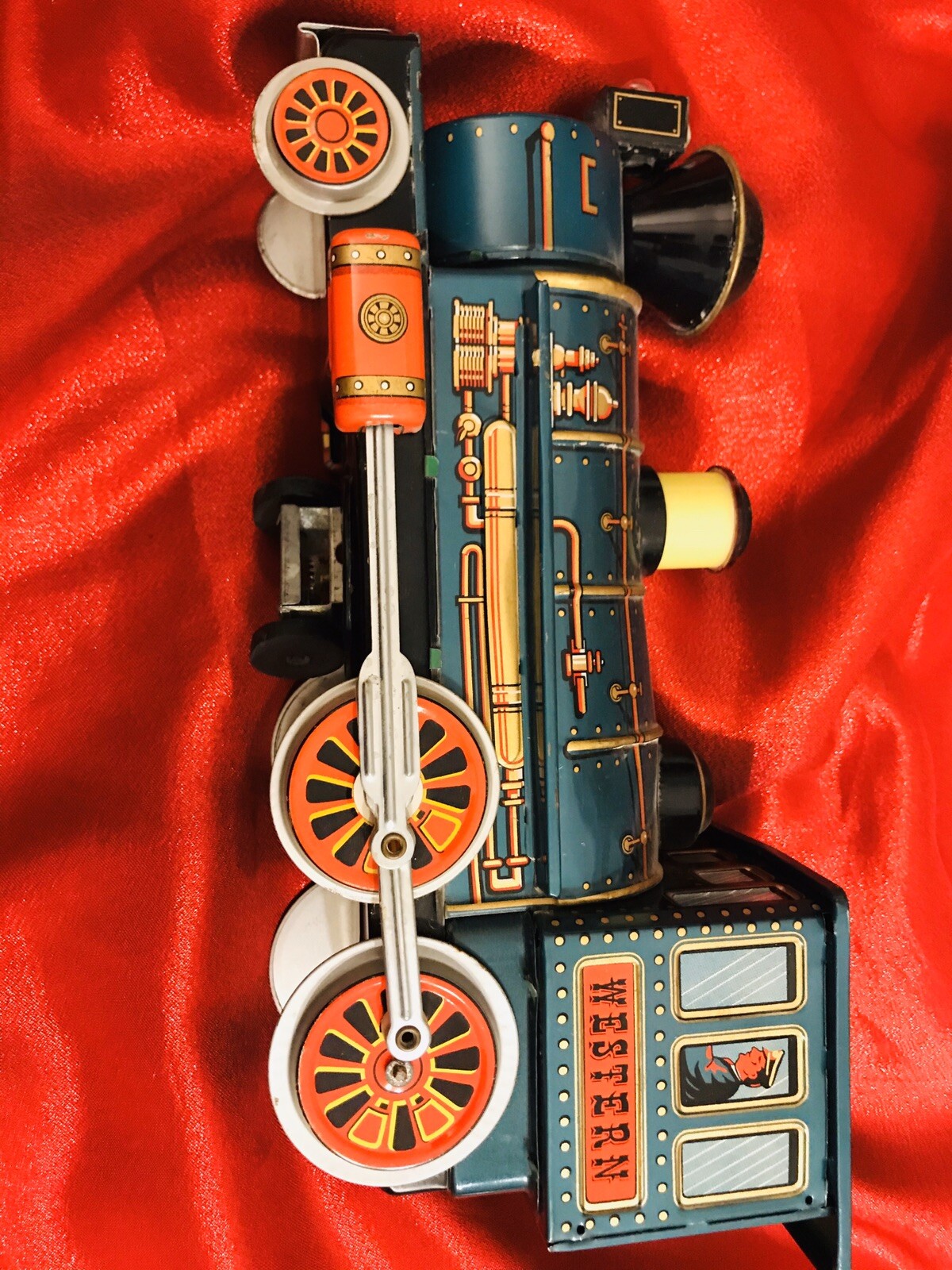Picture 1 of 4