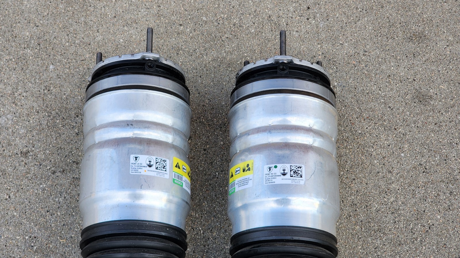23 MASERATI GRANTURISMO II SHOCK ABSORBER FRONT RIGHT/LEFT  # 06703039060  USED