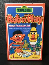 Sesame Street Rub N' Play Bert and Ernie with 11 Stand up Muppets