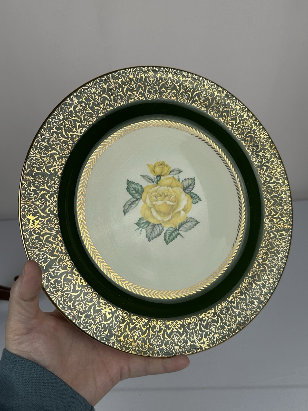 10" Dinner Plate-Vintage Homer Laughlin Dinnerware-Lady Greenbriar made 1952.