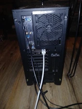 Gaming PC-CPU: AMD Ryzen 5 5600GGPU: Radeon RX 6500 XTDrive: 1TB SSDRAM: 16GB