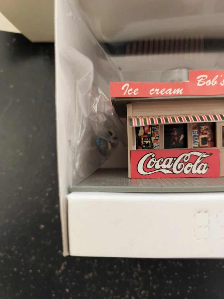 Model Power No. 573 Bob's Hot Dog's HO Scale w/2 figures - Image 3 of 4