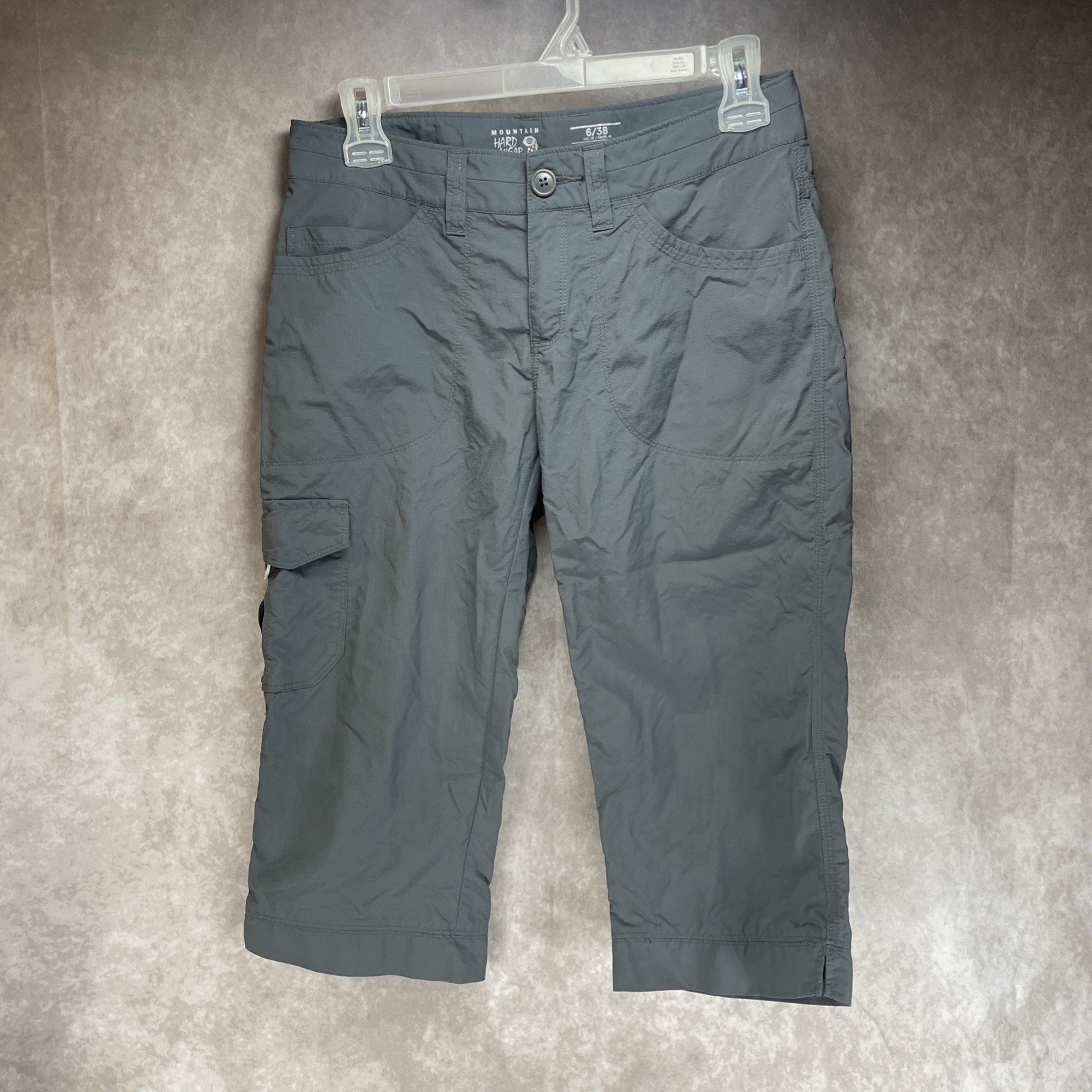 Mountain Hardwear Outdoor Hiking Capri Pants Size 6/38 Small Womens Gray