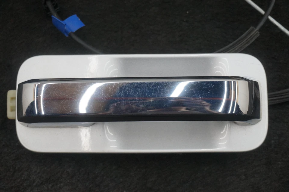 Pestillo manija puerta exterior delantero derecho JC3B2626601 Ford F350 Super Duty 2017-22 Foto 4 de 4