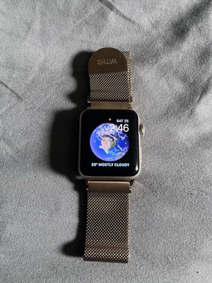 Apple Watch Gold Stainless Steel Band 32mm GPS Accelerometer Gyroscope