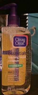 Clean & Clear Essentials Foaming Facial Cleanser Sensitive 8 oz ORIGINAL FORMULA