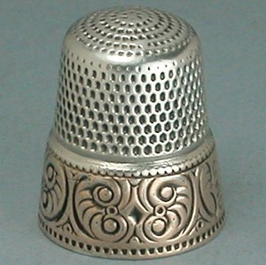 Antique-Gold-Band-Sterling-Silver-Thimble-by-Stern-Bros-Circa-1900