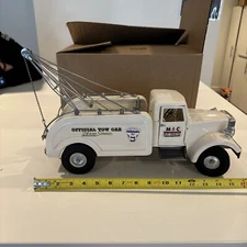 SMITTY TOYS SMITH MILLER 1950'S M.I.C. OFFICIAL TOW CAR/WRECKER W/ BOOM