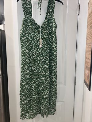 green emerald velvet dress Above and Beyond Emerald Velvet Shift Dress, X-Large - The Mint Julep Boutique main image 1