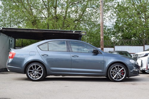 2015 SKODA OCTAVIA 2.0 TDI CR 184 VRS HATCHBACK MANUAL HUGE SPEC 2 KEYS NAVI - Picture 7 of 20