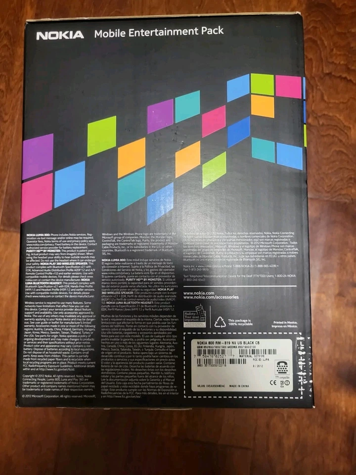 Telefone Nokia Lumia 800 desbloqueado com - fone de ouvido Pureza HD por Monster & Nokia Play - Imagem 4 de 4