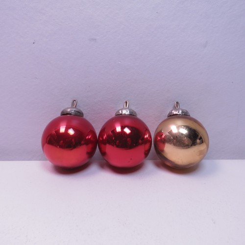Set of 3 KUGLE Style Mercury Glass Christmas Ornaments - Picture 2 of 9