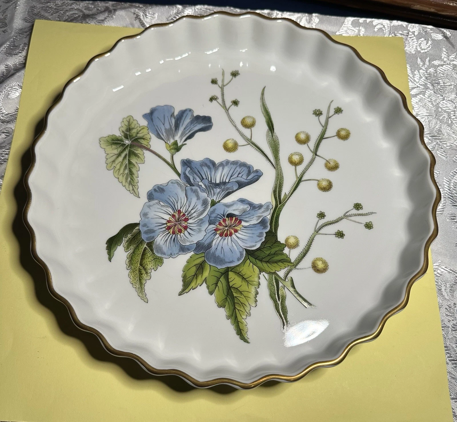 Vintage Spode Stafford Flowers quiche, tart, or pie dish in the "Lida & Acacia"