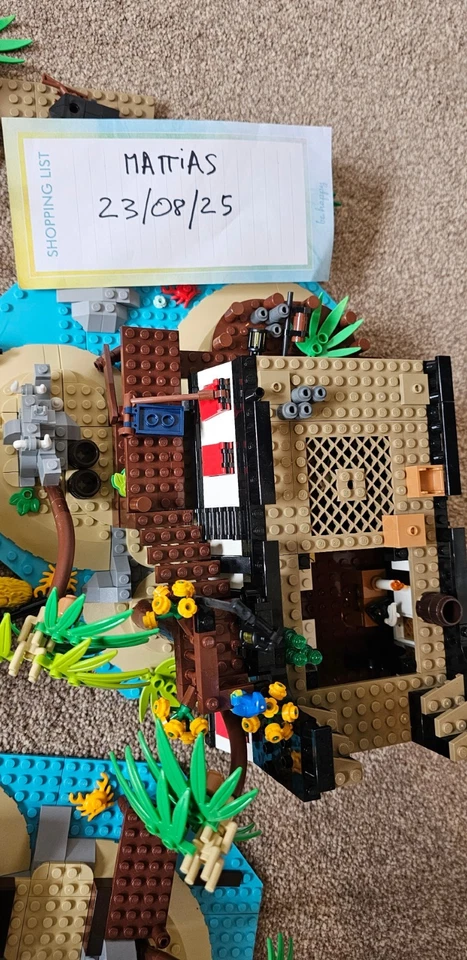 LEGO Ideas 21322 Pirates of Barracuda Bay, photo 4 of 5