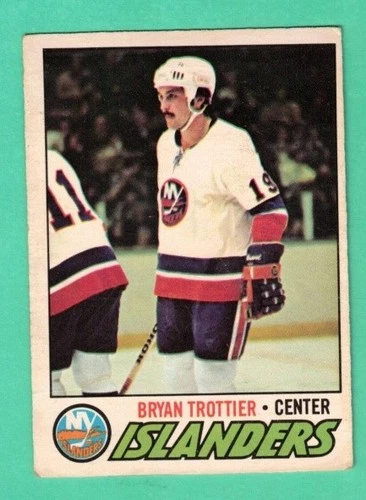 (1) BRYAN TROTTIER 1977-78 O-PEE-CHEE # 105 ISLANDERS 2ND YEAR VG (M0358)