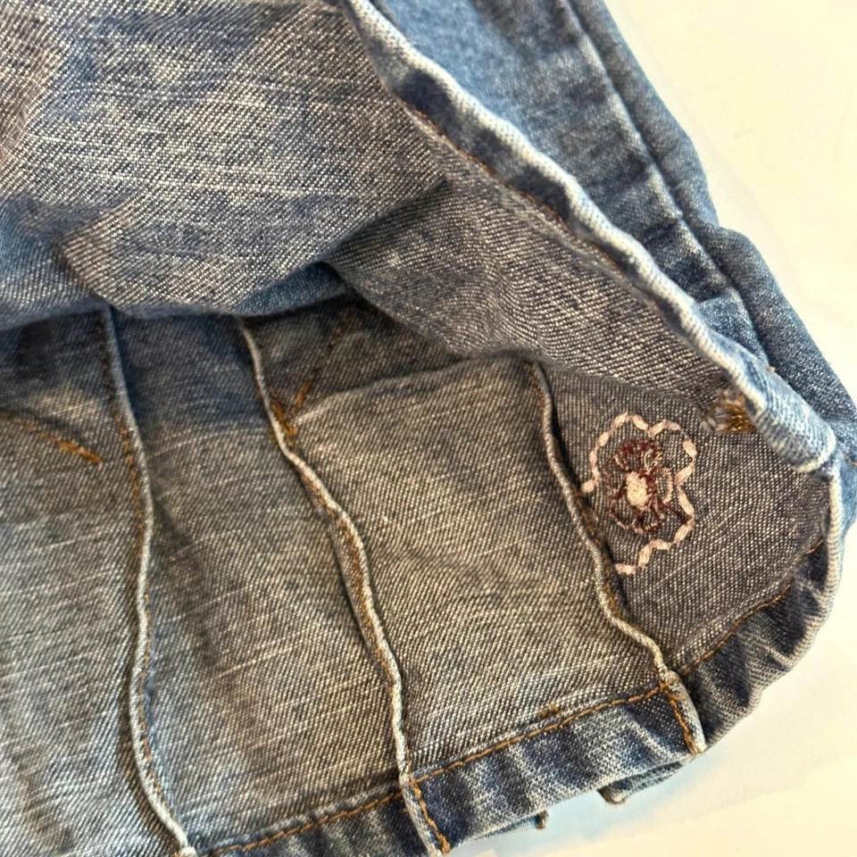 Falda vaquera Lee para niñas pequeñas bordada floral plisada cintura elástica 18 MO Foto 3 de 4