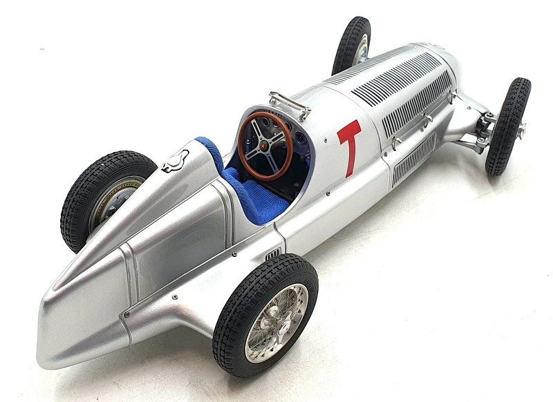 CMC 1/18 Scale M-164 - Mercedes-Benz LKW Renntransporter With W25 T-Car - Bild 4 von 4