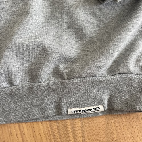 Nike Standard Issue Sweatshirt Mens Grey Dri-FIT Crewneck Pullover Zip Pocket S - Picture 3 of 7