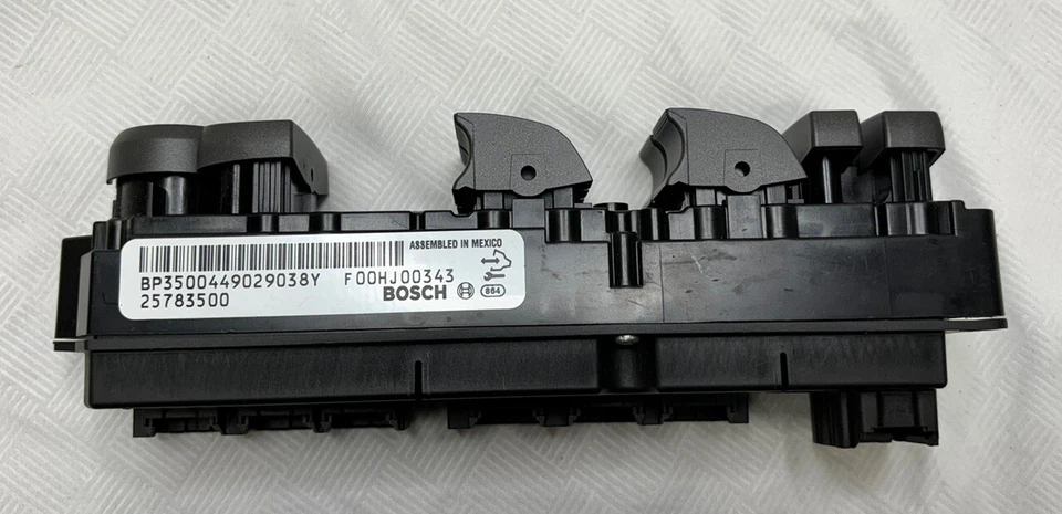 08-14 CADILLAC CTS LADO DEL CONDUCTOR BLOQUEO MAESTRO E INTERRUPTOR DE VENTANA CONTROL FABRICANTE DE EQUIPOS ORIGINALES/BOSCH OEM Foto 3 de 4