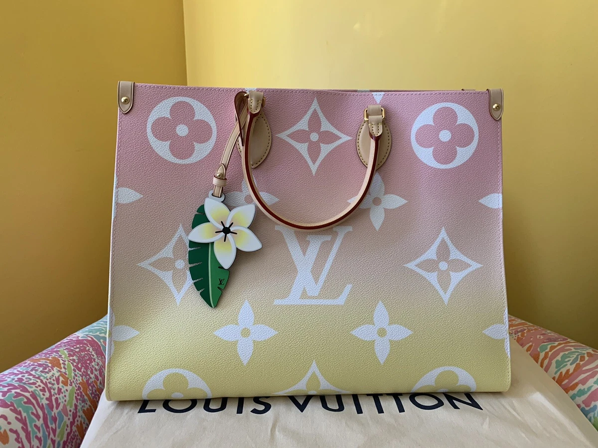 AUTH LOUIS VUITTON GM ONTHEGO BY THE POOL LTD COLLECTION IN SUMMER Light  Pink!