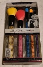 Marilyn Monroe x MŌDA  - BRIGHT AND BEAUTIFU...