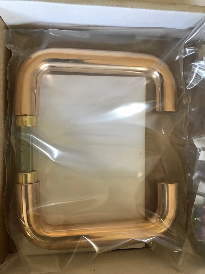 DOOR HANDLES ON ROSE NOT CHEAP ONES - Image 3 of 4