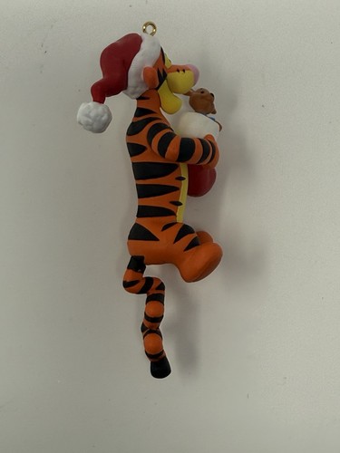 Bouncing Through The Snow 2012 Hallmark Disney Winnie The Pooh Ornament QXD1061 - Picture 7 of 7