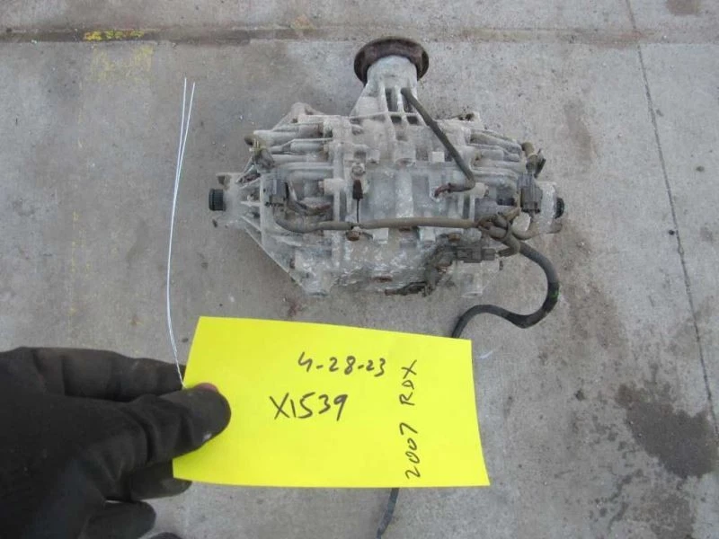 2010 2011 2012 2013 Acura ZDX rear differential carrier axle housing END - Image 2 of 4