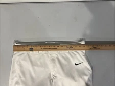 Nike Softball Pants Women’s Large White Vapor Select 3/4 Knickers AV6642-100