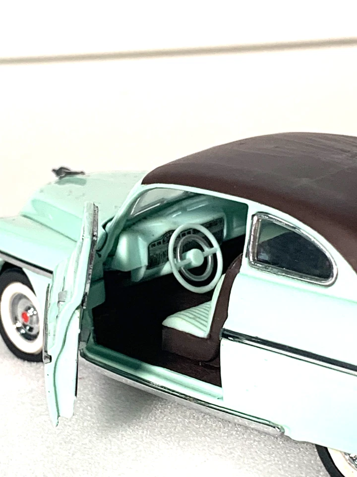 Franklin Mint 1951 Mercury Monterey escala 1:43 INV# 4360 Foto 4 de 4