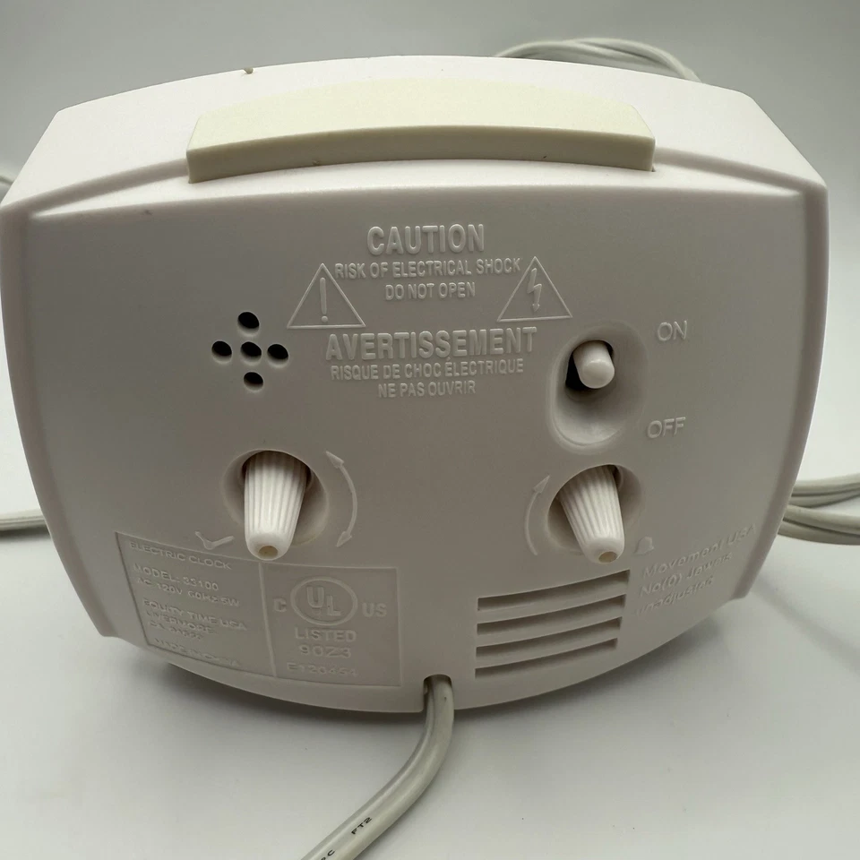 Equity Model 33100 Electric Analog Table Desk Alarm Clock Tested And Works - Image 2 of 4