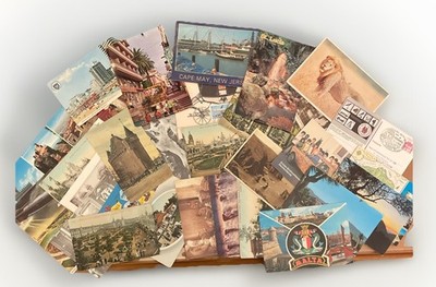 30 POSTKARTEN aus aller WELT - teils gebraucht mit Briefmarken, teils ungebraucht.