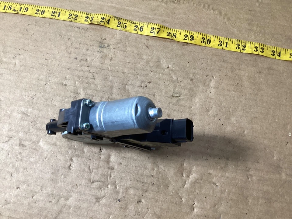 KIA CADENZA 2014-2016 regulador de ventana de puerta delantera derecha motor eléctrico OEM. Foto 2 de 4