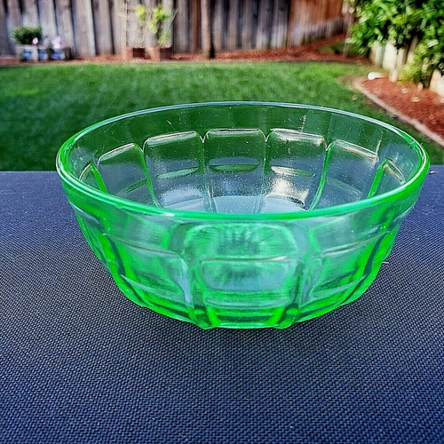 Hazel Atlas Glass Company Green Colonial Block Small Berry Bowl c.1930 4½" Wide