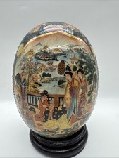 Vintage Japanese Royal Satsuma Pictorial Egg Gold Gilt Hand Painted Moriage