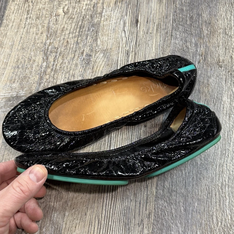 Sapatilhas de balé femininas Tieks by Gavrieli couro envernizado preto brilhante tamanho 9 enrugadas - Imagem 3 de 4