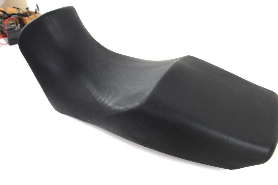 Сиденье пассажирское водительское от оригинального производителя 04–11 Suzuki DL650 Vstrom 650 - Изображение 2 из 4