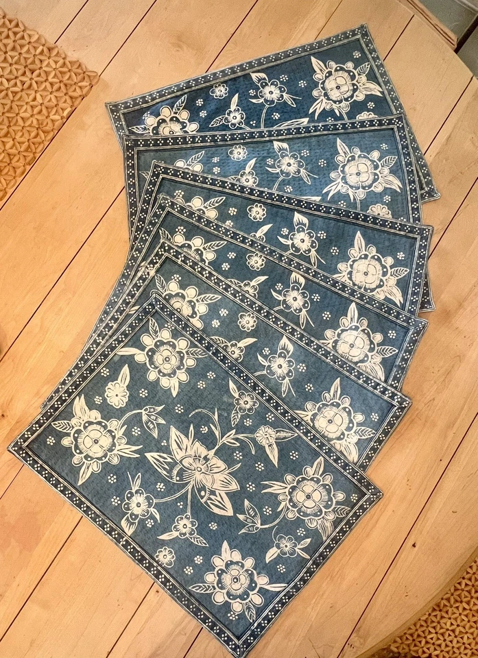 Lot of 6 Vintage Pottery Barn Place Mats 14 x 20” Blue White Batik Boho Denim - Image 2 of 4