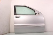 T&uuml;r Vorne Rechts 744 Mercedes ML 400CDI W163 MOPF Brilliantsilber Komplett