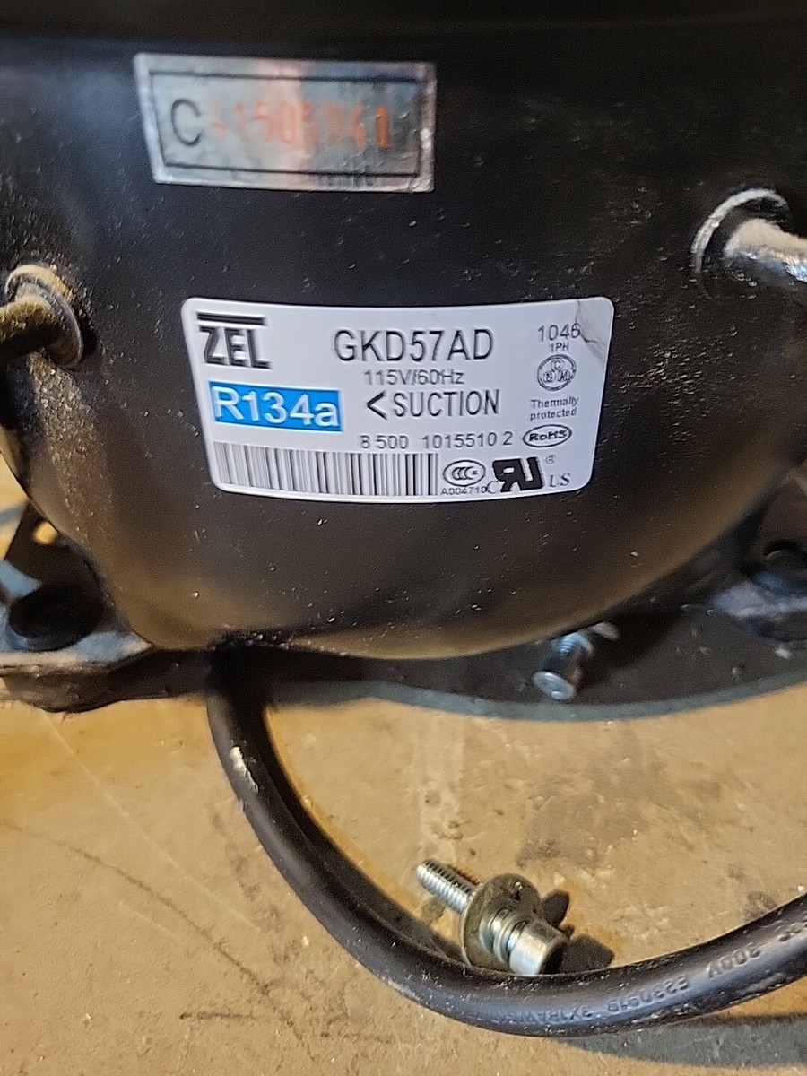 ああああ FF7BKIFADA | Summit® Appliance