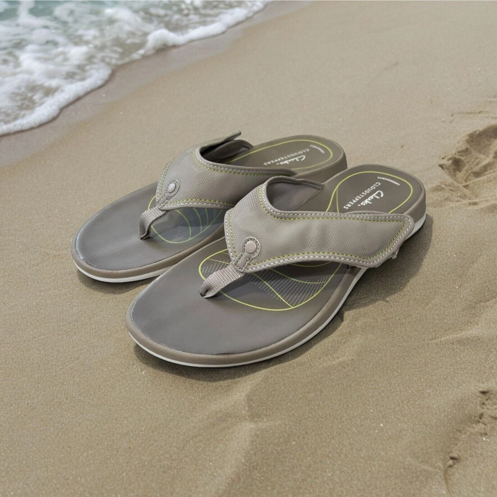 Sandali infradito Clarks 8M Cloudsteppers tortora leggeri con palo comodi da spiaggia