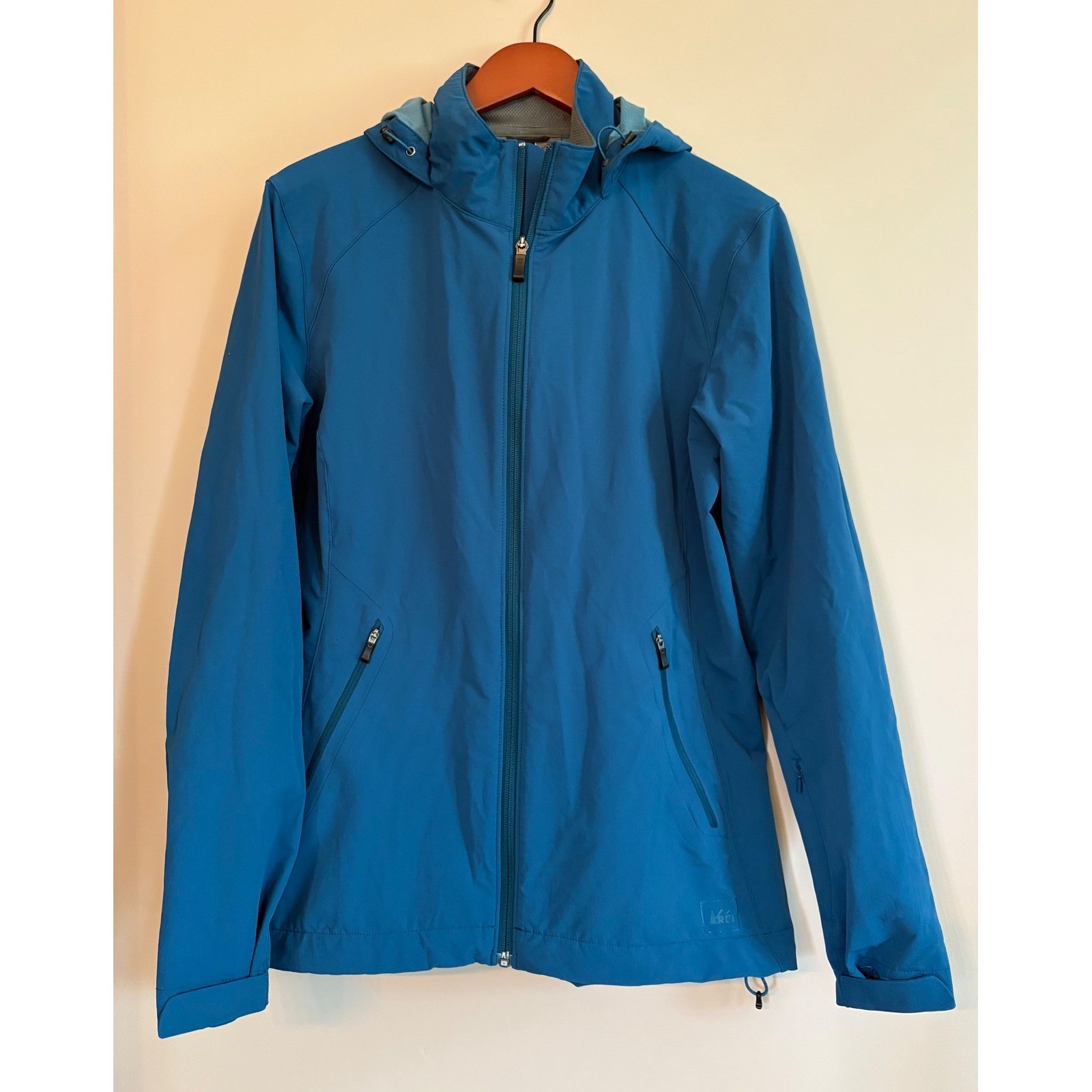 REI Hooded Jacket with many details. Teal Blue. Women's Large.