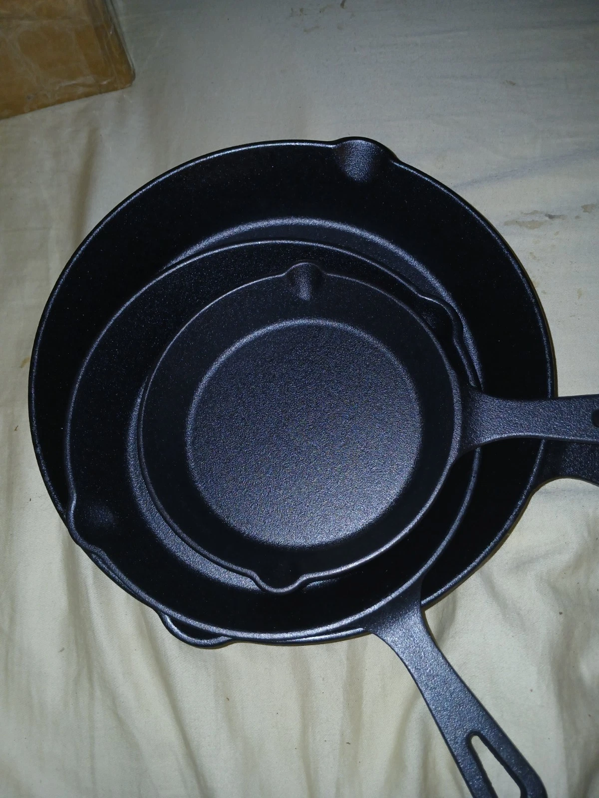 3pcs Bare Cast Iron Skillet Set (6/8/10 Inch) | Seasoning, No Chemical Coating |