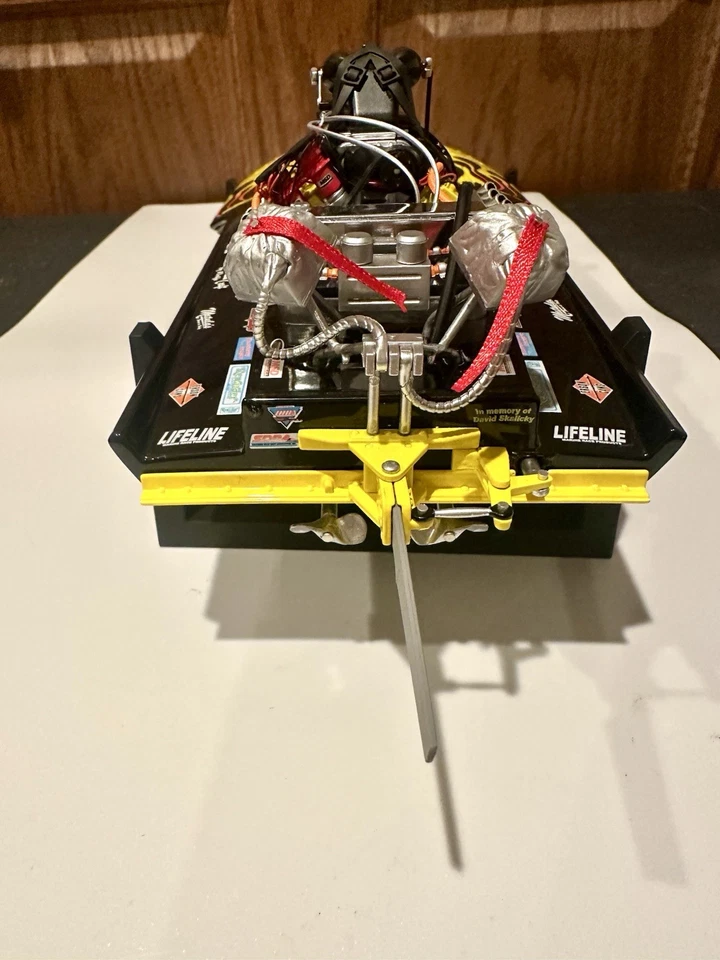 1/18 Bad Ass Dennis Gibson Hot Licks Top Fuel Hydro Boat Foto 3 de 4
